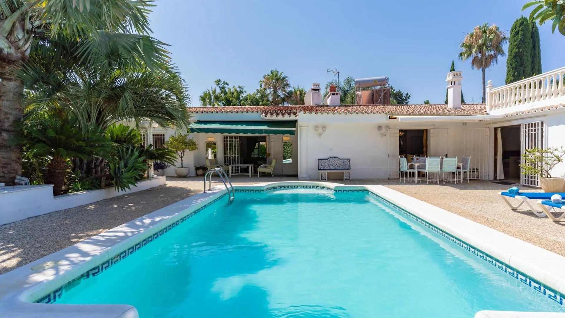 Lovely Villa Las Palmeras location