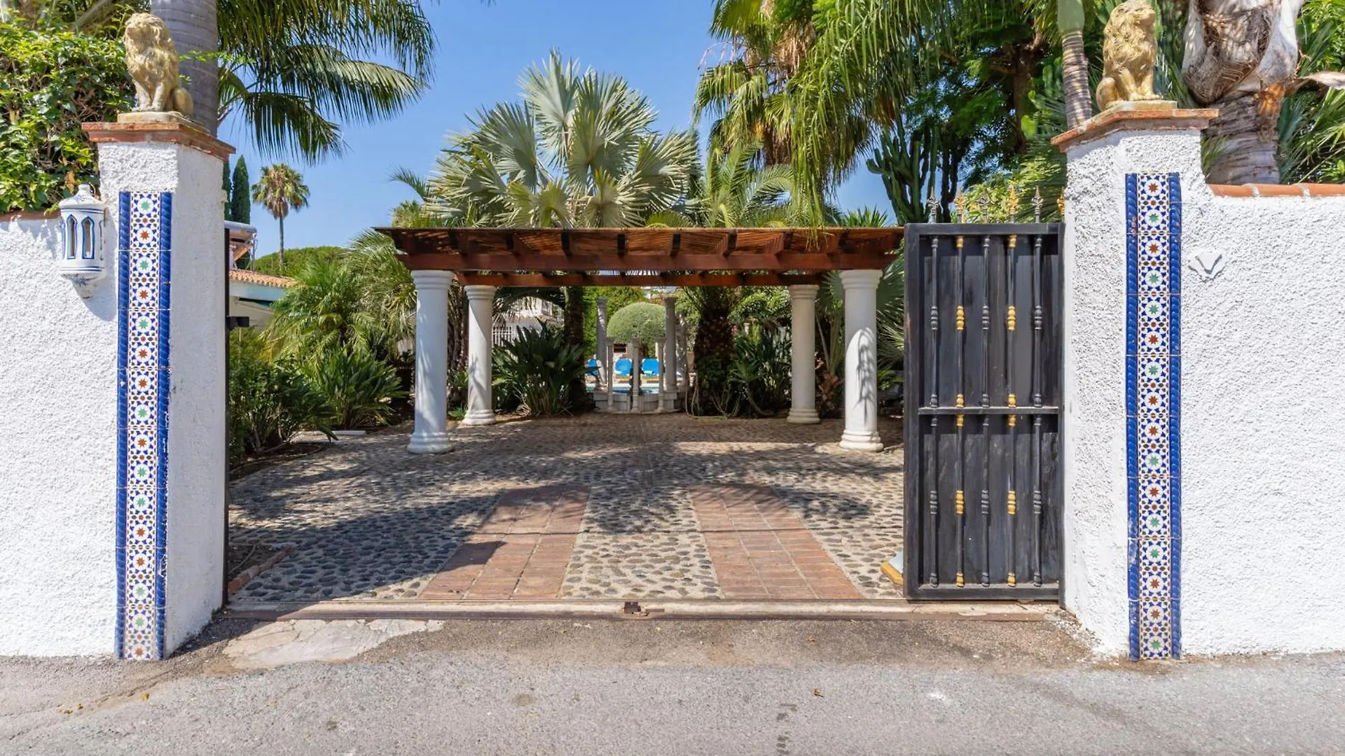 Lovely Villa Las Palmeras 마르베야