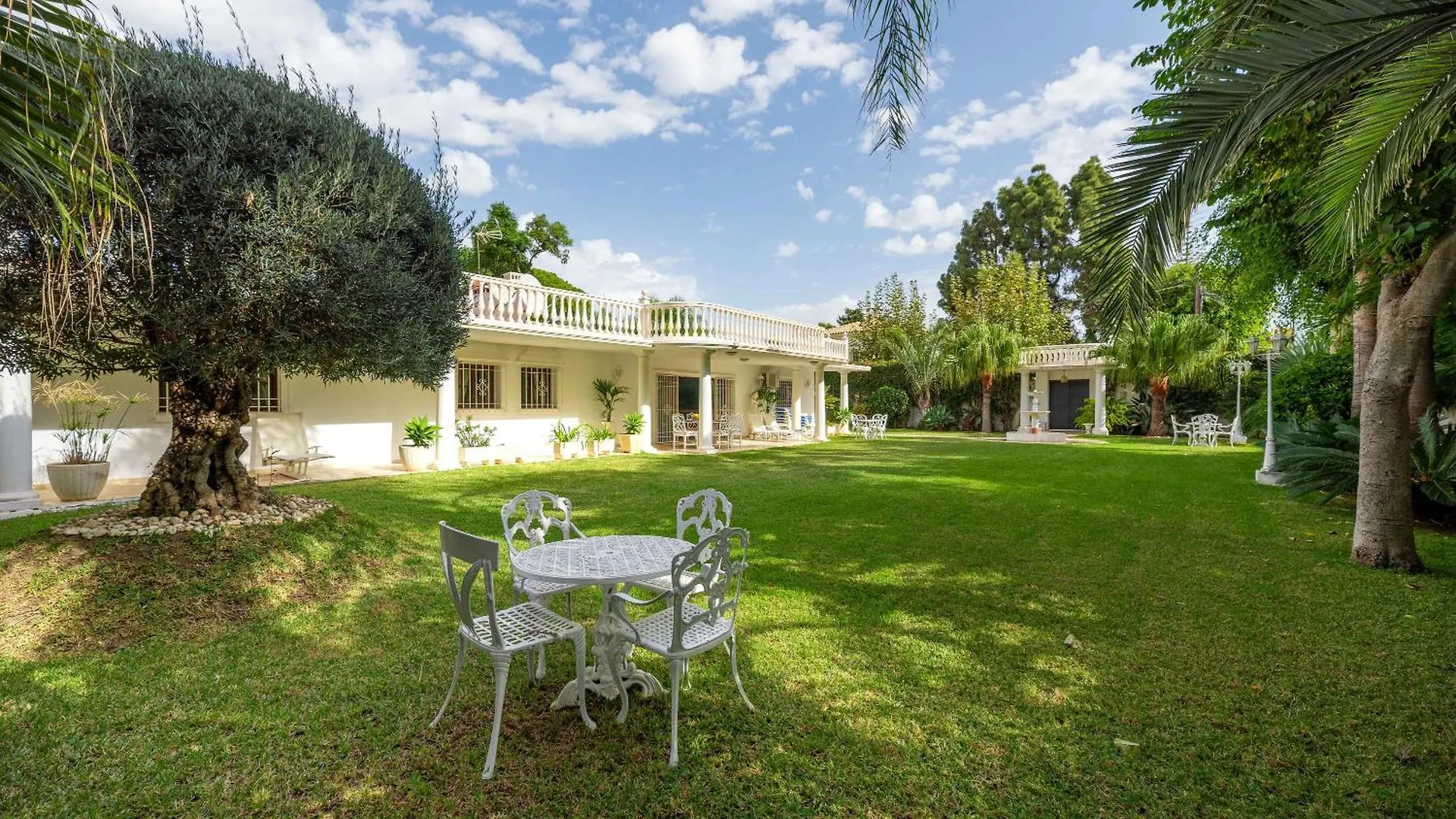 Lovely Villa Las Palmeras Marbella